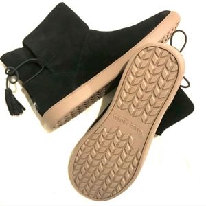 Koolaburra by UGG® | Black Skyller Suede Boot - Women